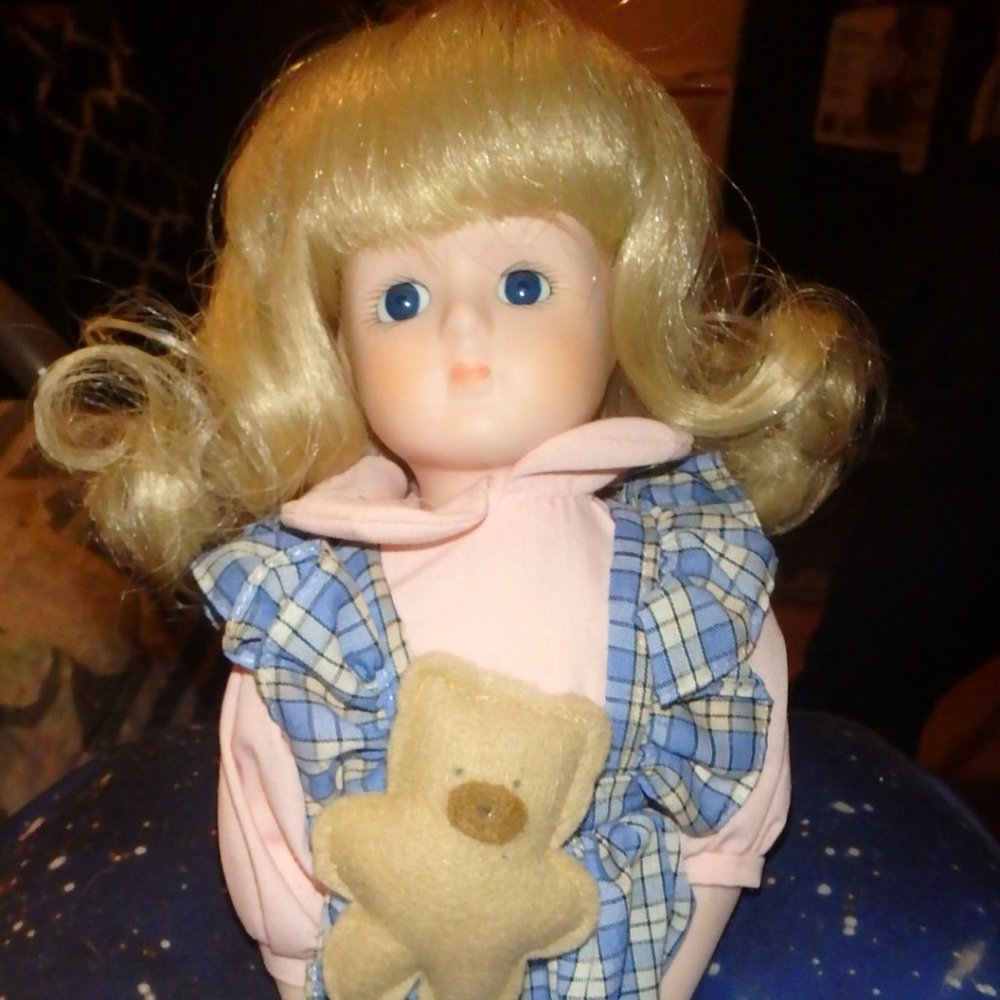 Goldilocks International Collectors Society 1989 J